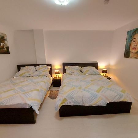 Several Different Rooms, Newly Furnished, In A New House In Vichten Buitenkant foto