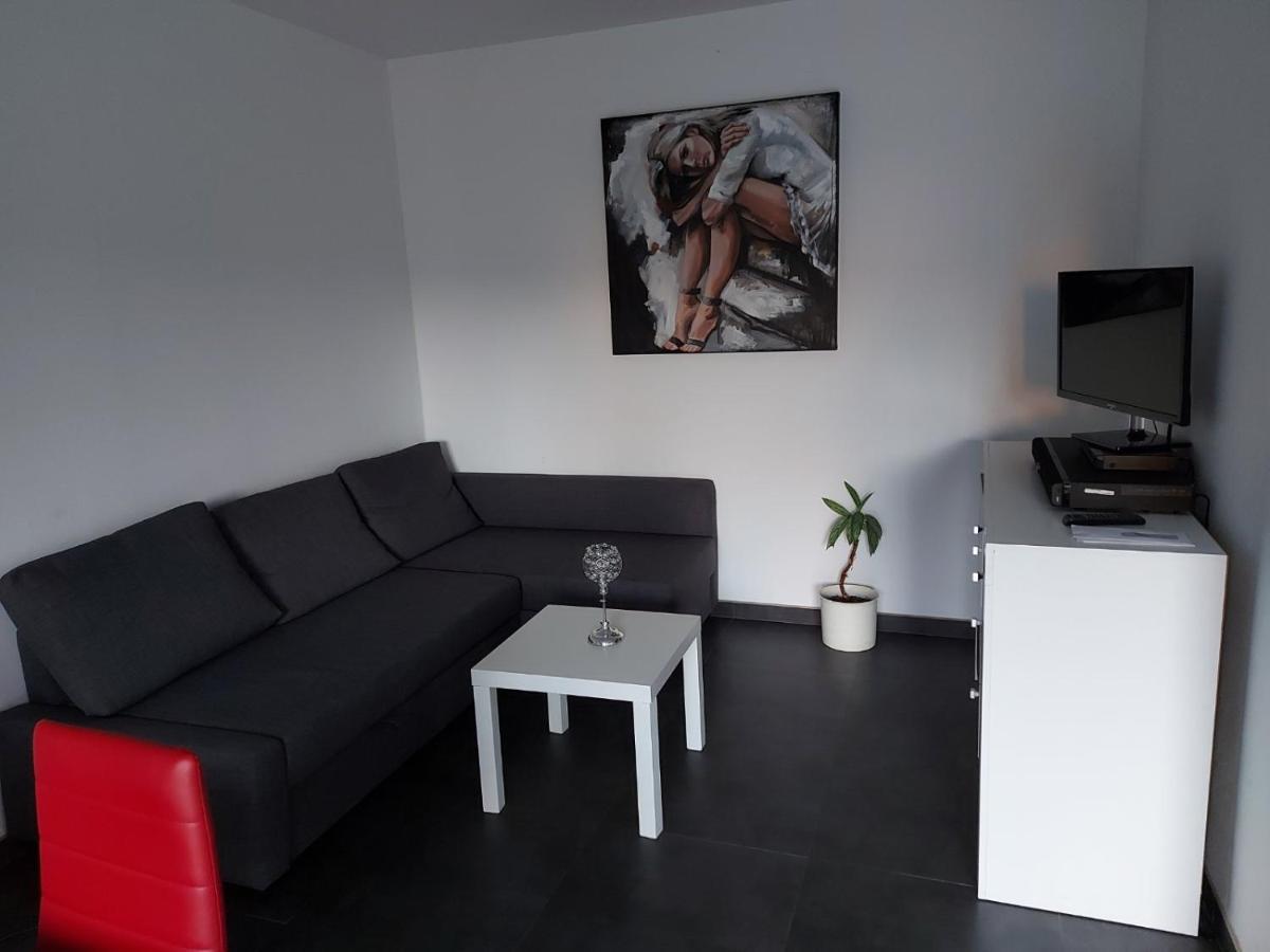Several Different Rooms, Newly Furnished, In A New House In Vichten Buitenkant foto